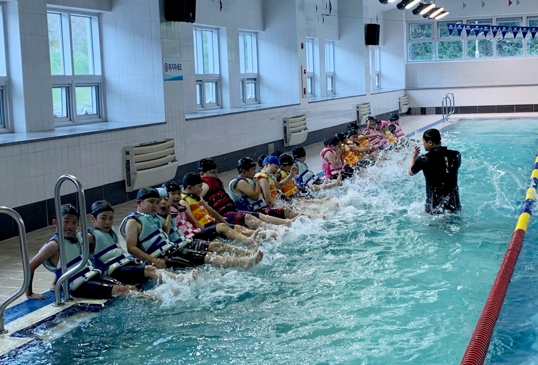 함양국민체육센터 초등학생 겨울방학 수영특강교실 수강생 모집