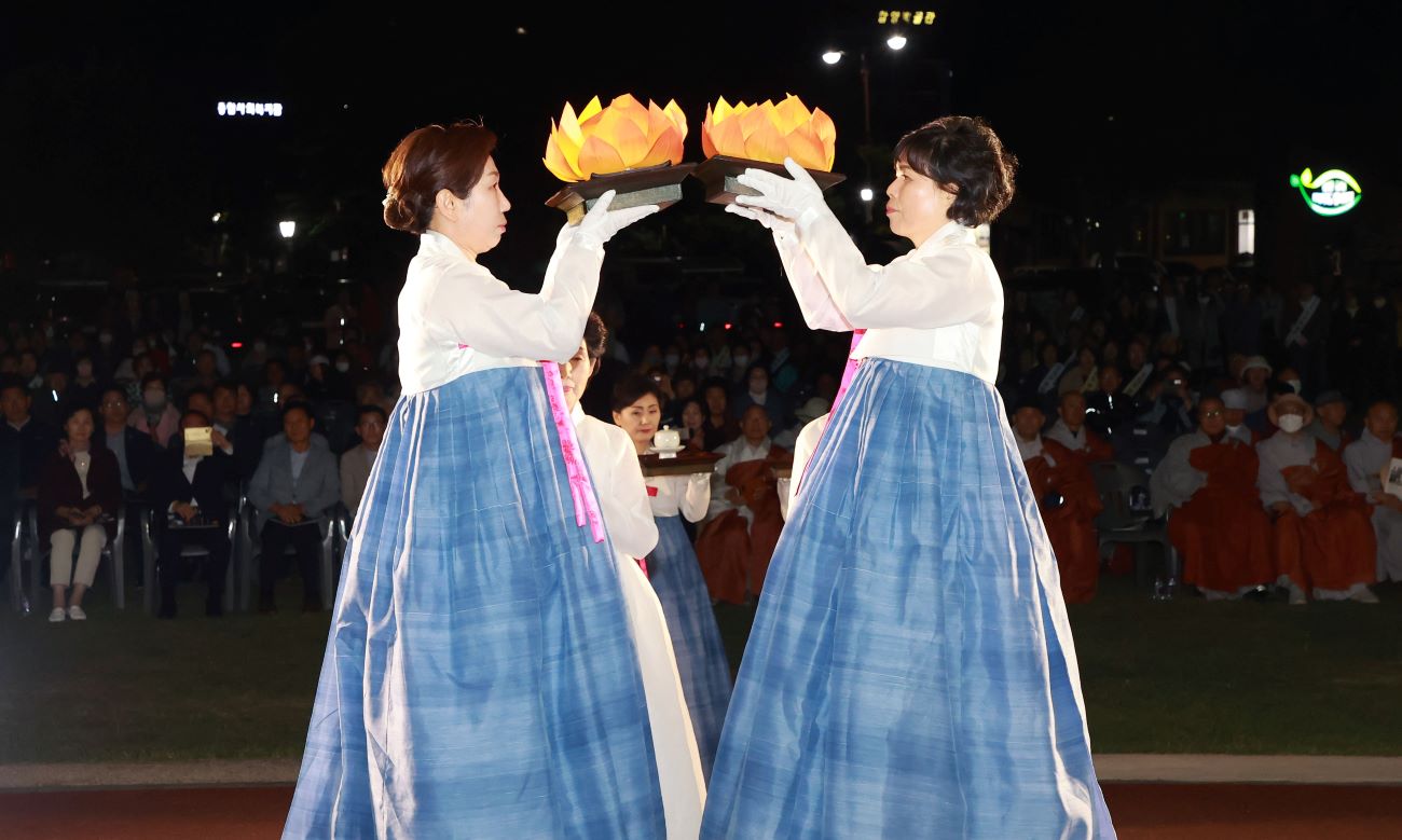 함양군 ‘마음의 평화, 부처님의 세상’ 연등문화축제 개최